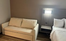 Red Roof Inn & Suites Middleborough